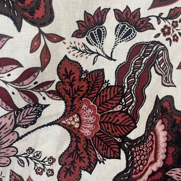 Joie linen blend blouse in beautiful reds and cream! This has puff sleeves! - Picture 3 of 7